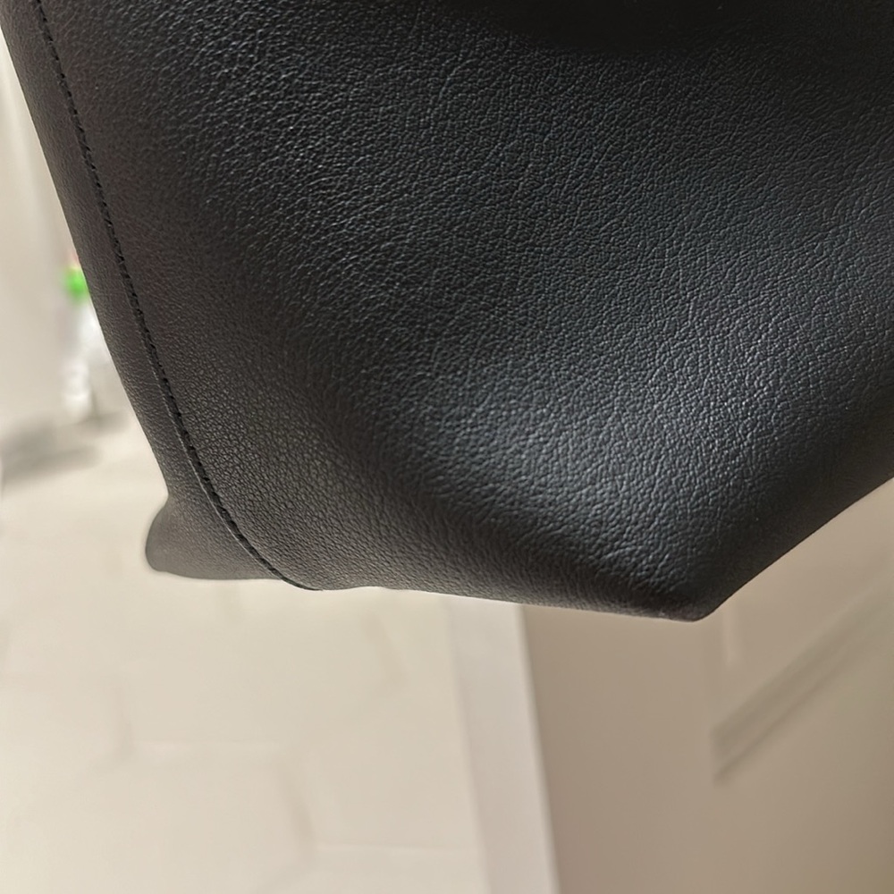 Authentic YSL east west shopping bag tote in smooth black leather - Picture 6 of 14